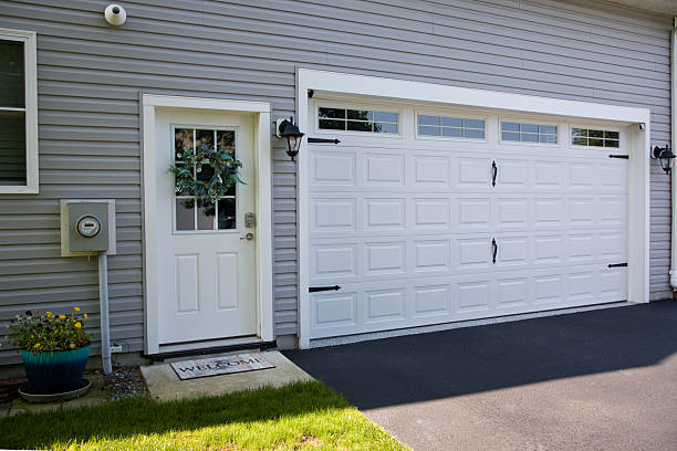 24/7 Emergency Garage Door Panel Replacement experts in Wilkinson Heights, SC